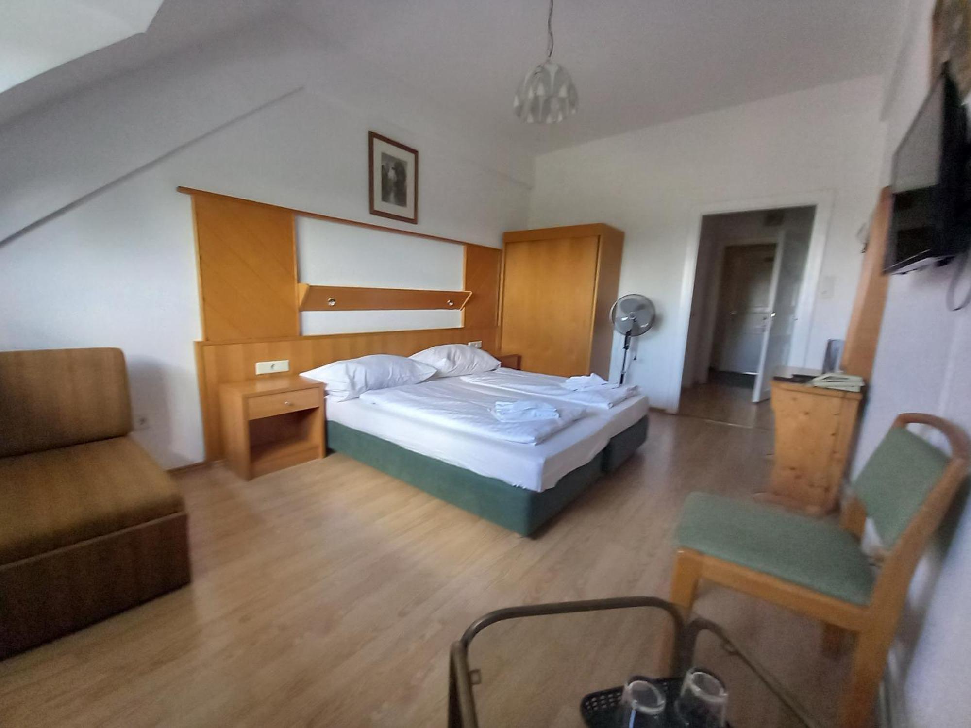 Hotel Familia Zamárdi Quarto foto